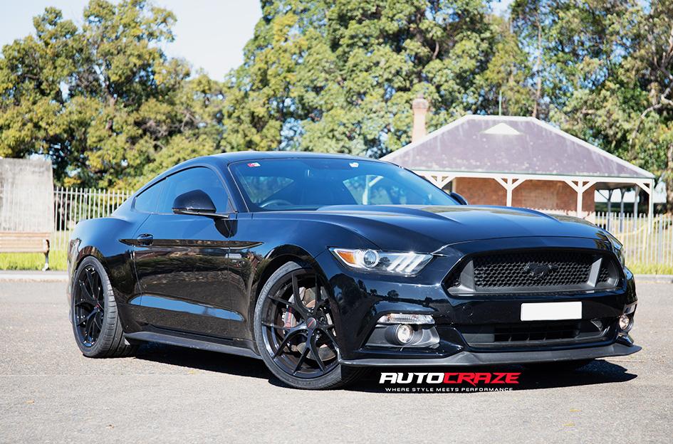 FORD MUSTANG ZR3 GLOSS BLACK